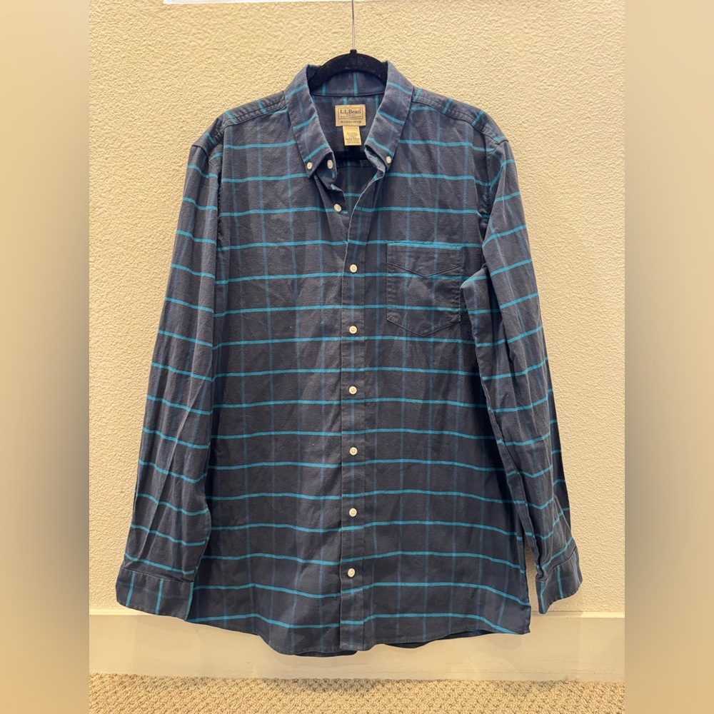LL Bean slightly fitted button up
